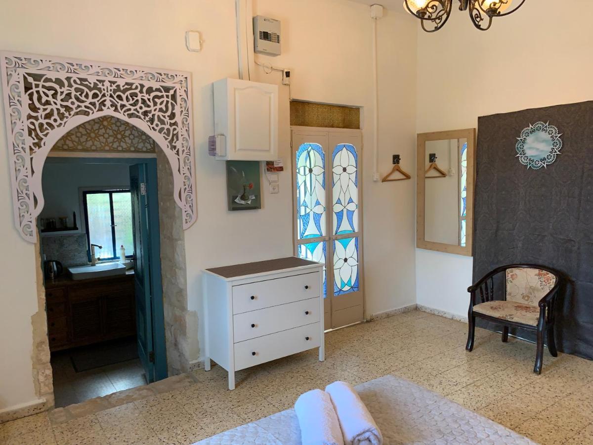 בית האבן העתיק מ-1885 עם מגונית פרטית בחצר Rosh Pinna Ngoại thất bức ảnh